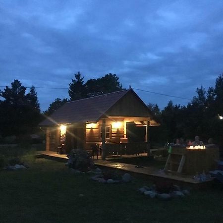 Maenniste Holiday Home Hiievalja Екстер'єр фото