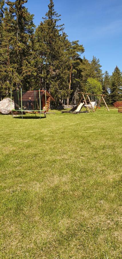 Maenniste Holiday Home Hiievalja Екстер'єр фото
