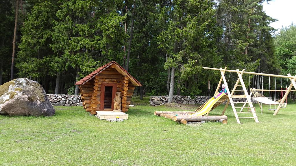 Maenniste Holiday Home Hiievalja Екстер'єр фото