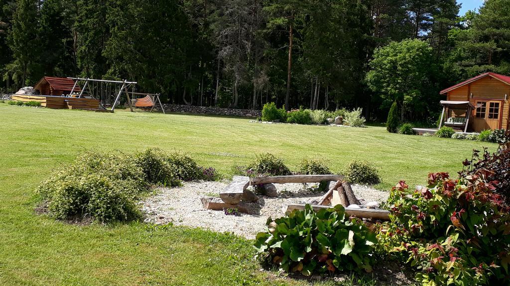 Maenniste Holiday Home Hiievalja Екстер'єр фото